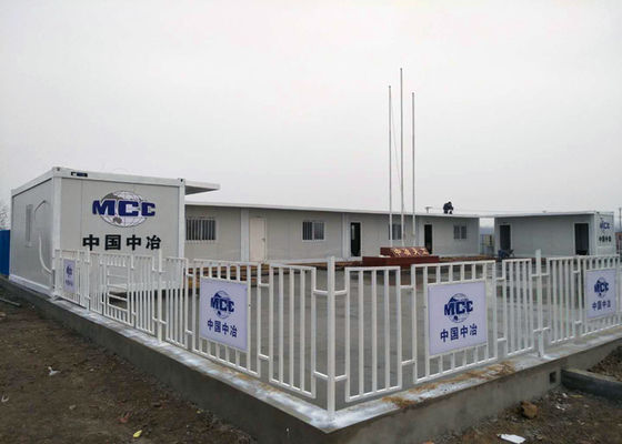 Chiny Płaski dach modułowy kontener kontenerowy Przesuwne okno z niezależnym biurem dostawca
