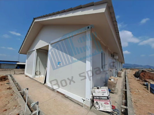 BOX SPACE Niestandardowy rozmiar Nowoczesny kontener płaski, kabina przenośna 6x3m, prefabrykowany kontener towarowy Dom mieszkalny