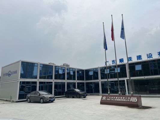 BOX SPACE Prefabrykowane biuro z stalową ramą i szklanymi ścianami