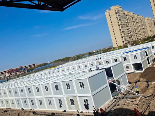 Wysokiej klasy luksusowy dom kontenerowy Modular Prefab Casa Cubica Container Home Domy prefab z 4 sypialniami i balkonem